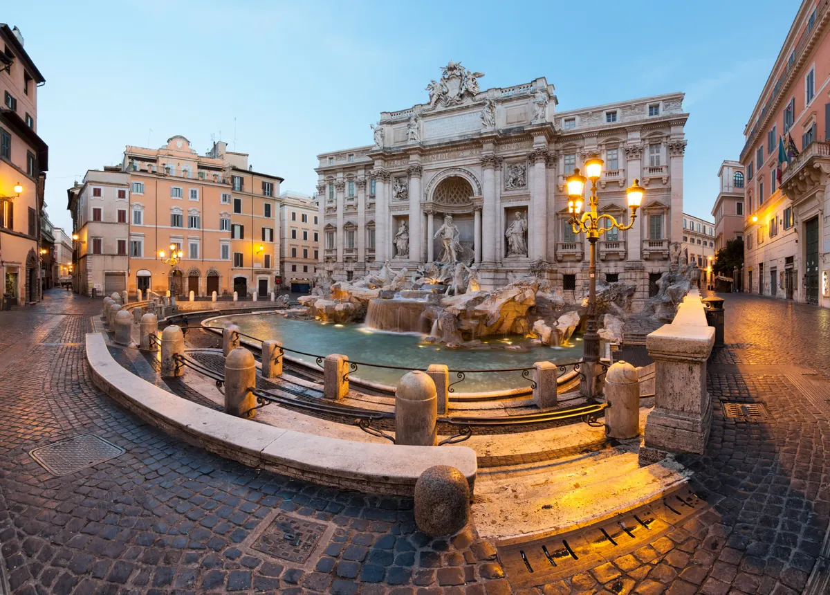 Main view at Trevi Fountain Rome — travel photo
