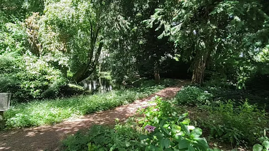 Outdoor views at Historische Tuin Schoonoord Rotterdam — family travel photo