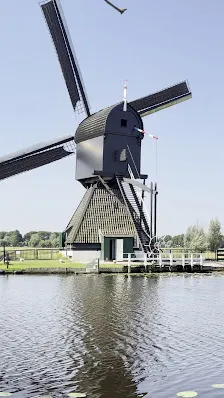 Family areas at Unesco Werelderfgoed Kinderdijk Rotterdam — family travel photo