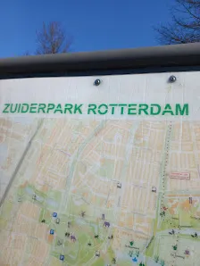 Interactive zones at Zuiderpark Rotterdam — family travel photo