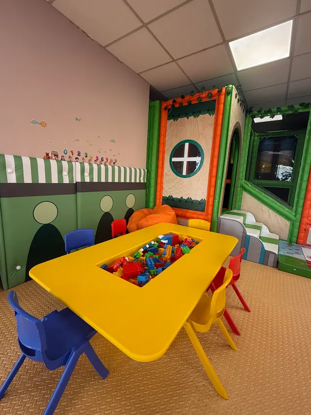 Cavallino Kids Club & Café