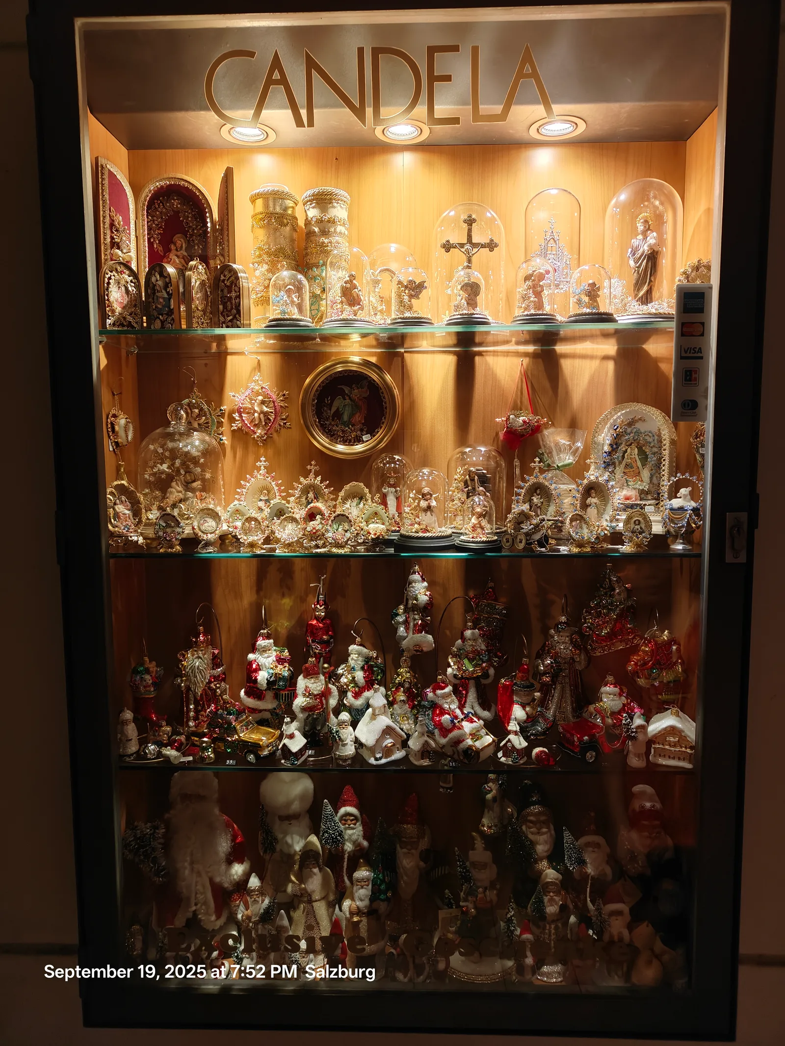 Interior at Getreidegasse Street Salzburg — travel photo