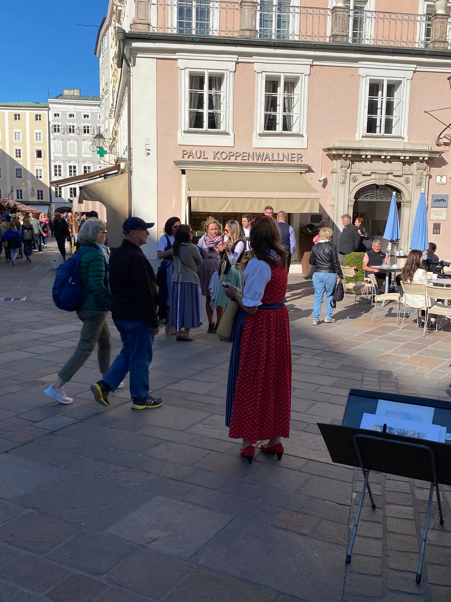 Atmosphere at Linzer Gasse Platzl Salzburg — travel photo