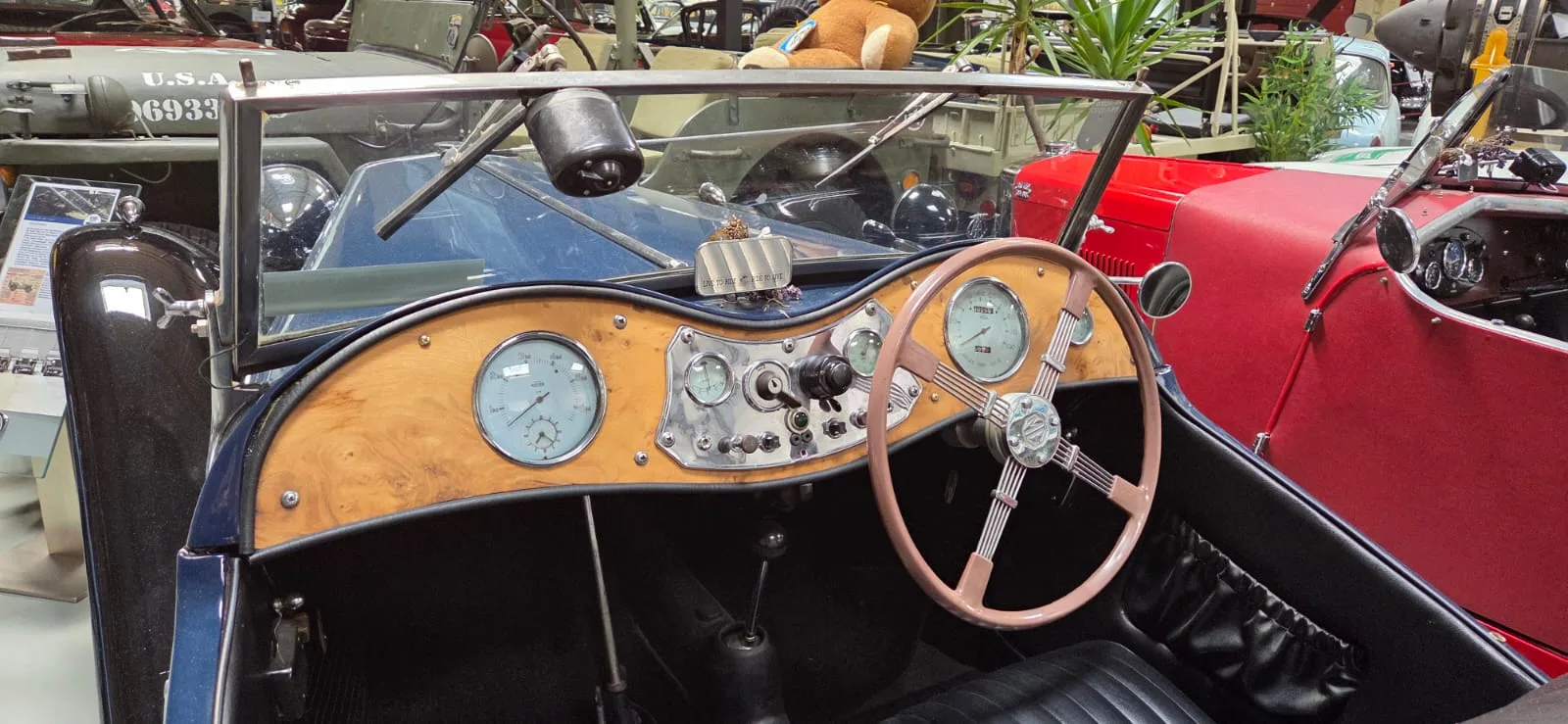 Atmosphere at Manro Classic Auto & Musik Museum Salzburg — travel photo