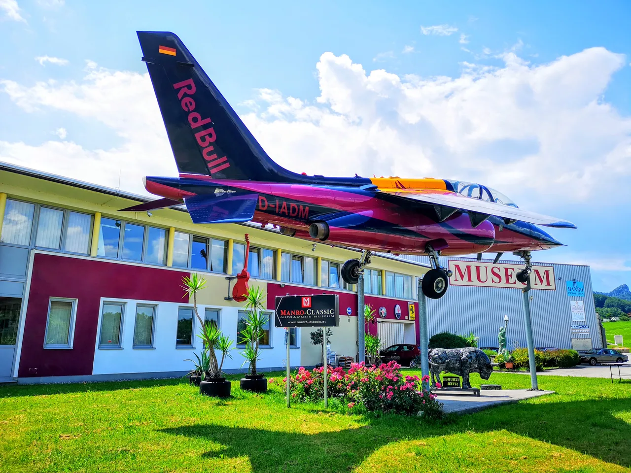 Manro Classic Auto & Musik Museum β culture guide Salzburg
