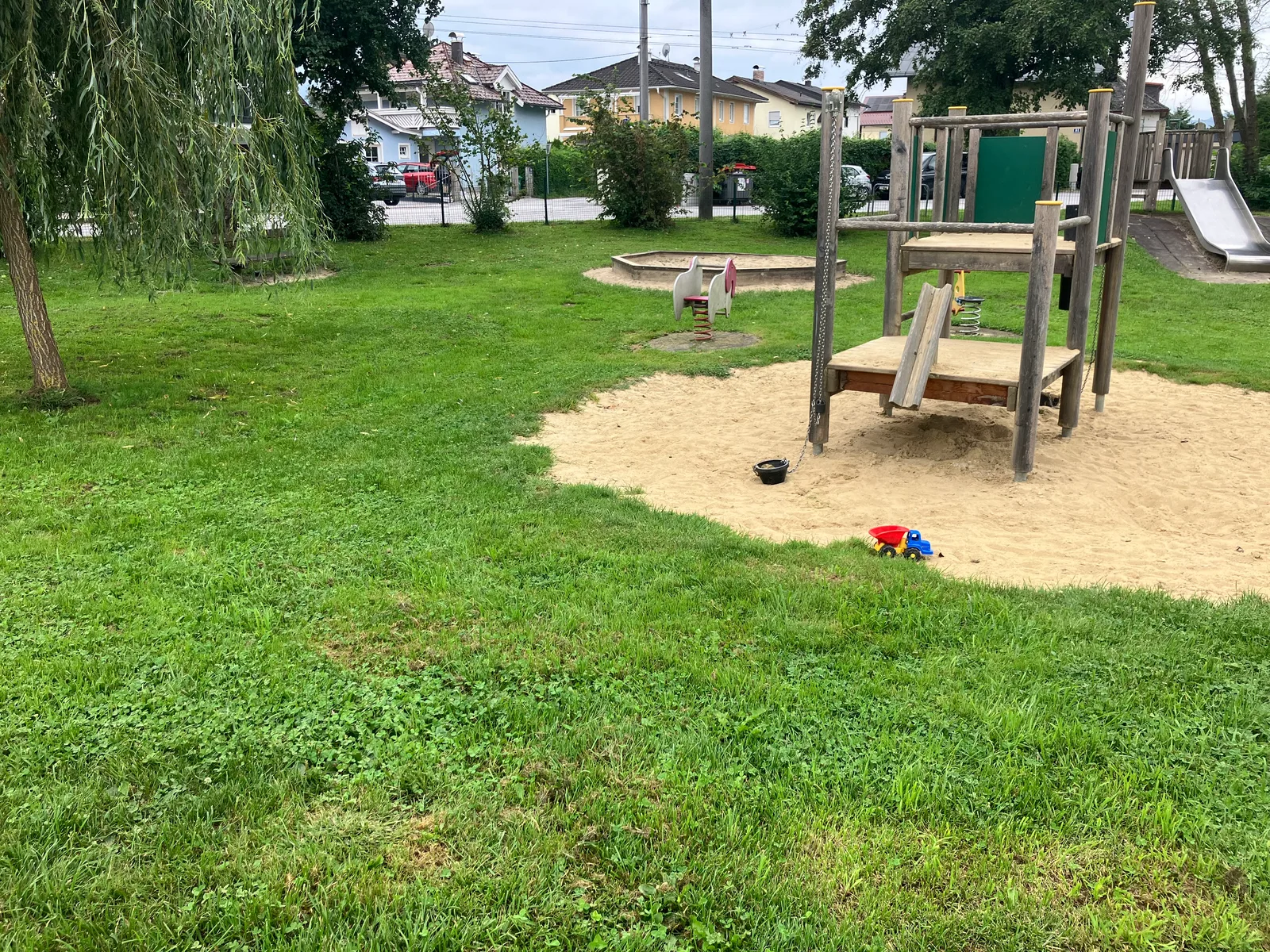 Details at Salzachsee Spielplatz Salzburg — travel photo