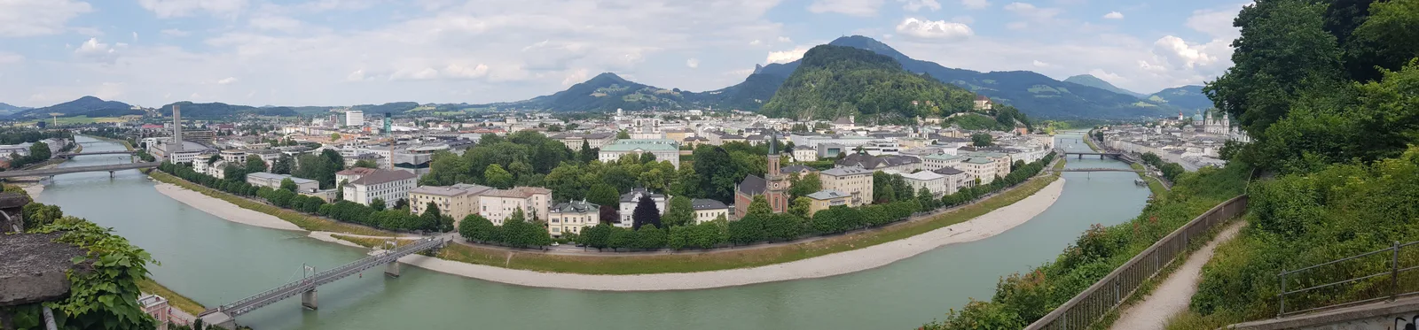 Details at Spielplatz u. Kletterparcours Müllner Schanze Salzburg — travel photo