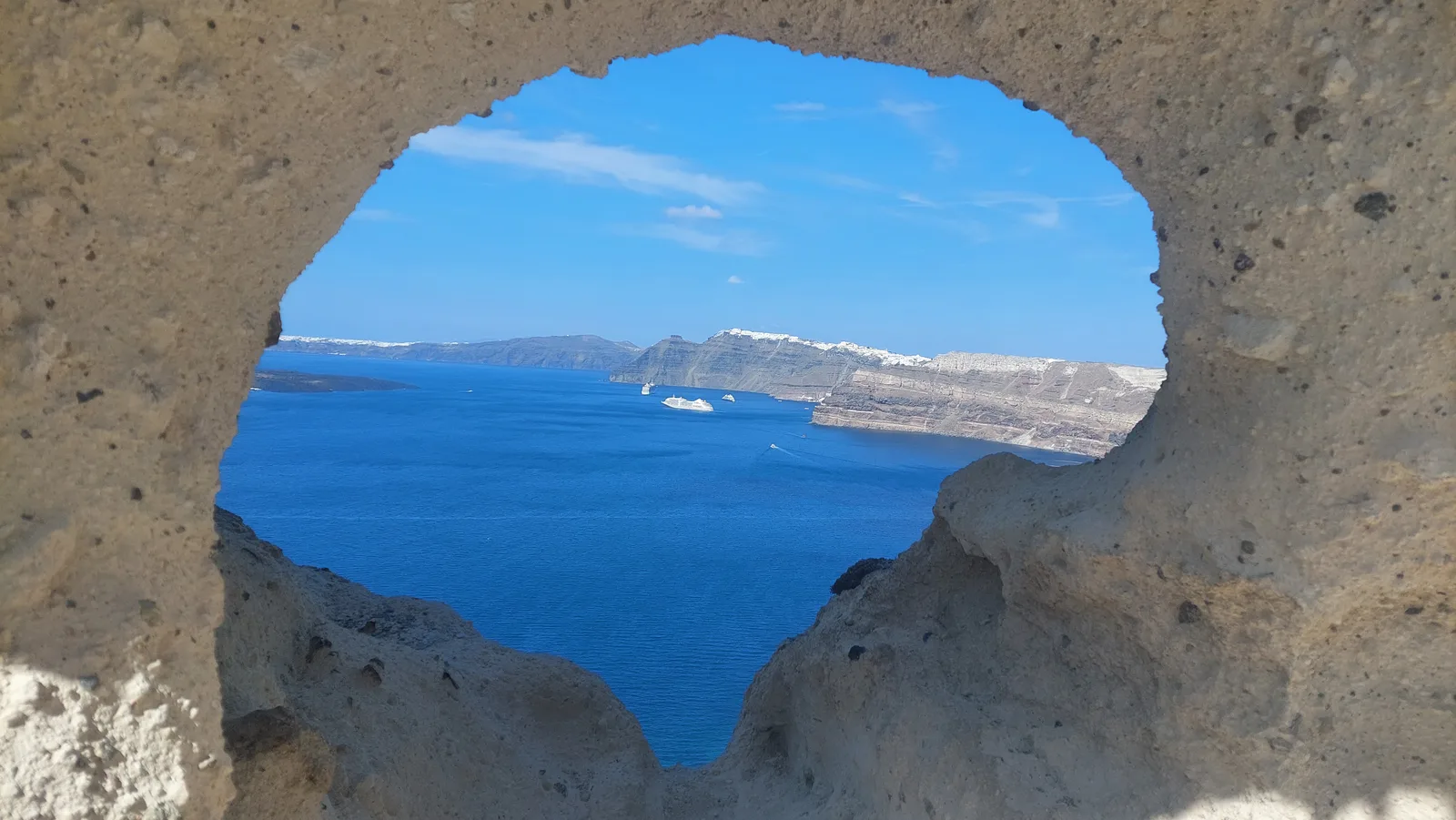 Details at Akrotiri Lighthouse Santorini — travel photo