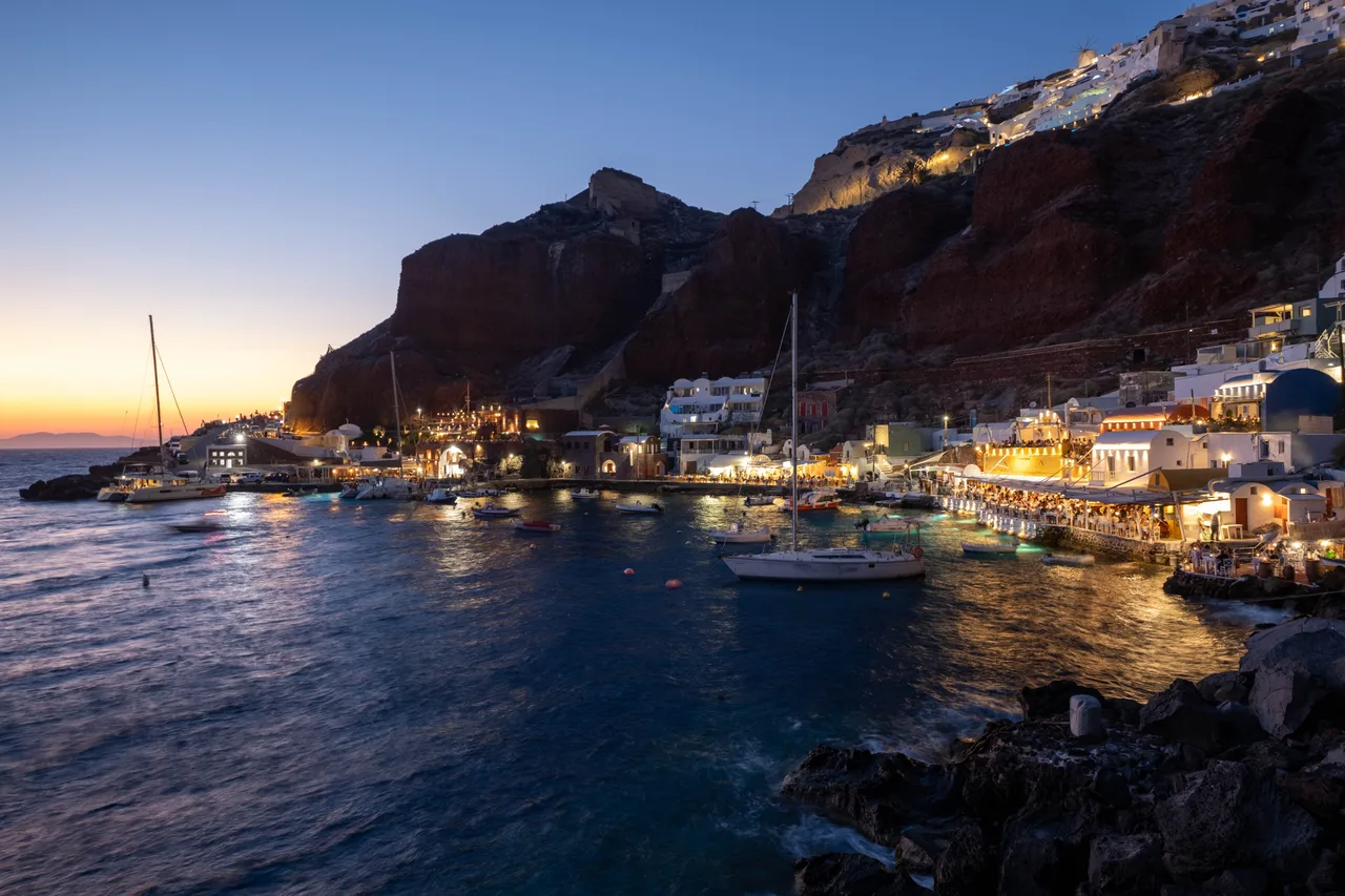 Ammoudi Bay — family guide Santorini