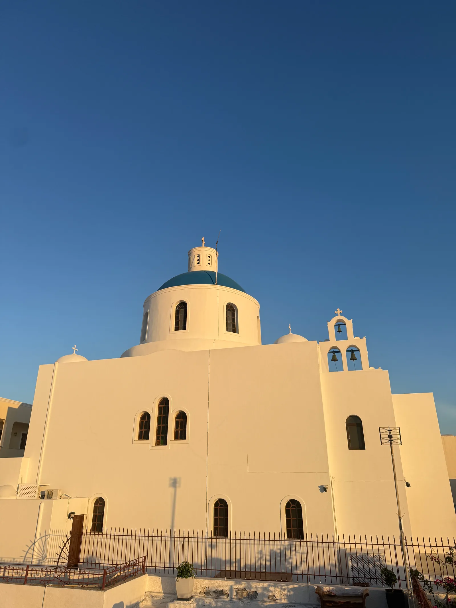 Main view at Domus K 1885 Santorini — travel photo