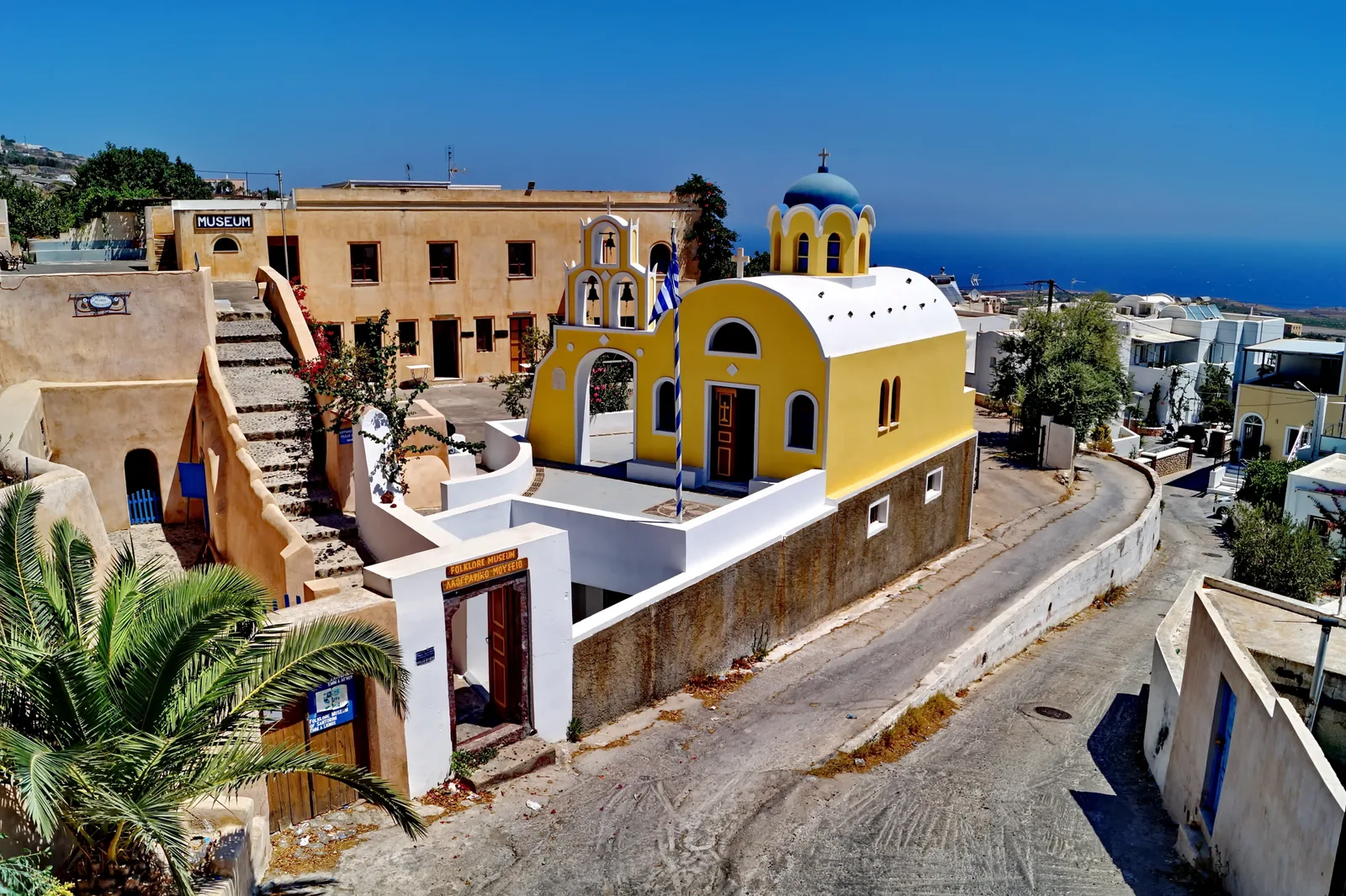 Main view at "Emmanuel A. Lignos" Santorini Folklore Museum Santorini — travel photo