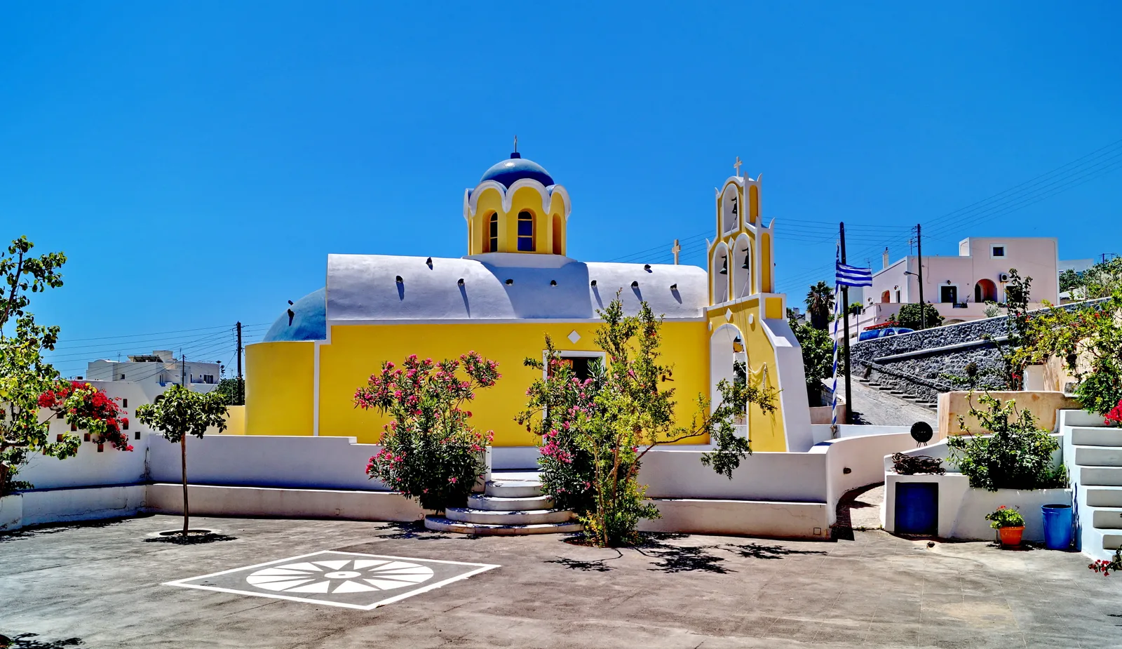 Details at "Emmanuel A. Lignos" Santorini Folklore Museum Santorini — travel photo