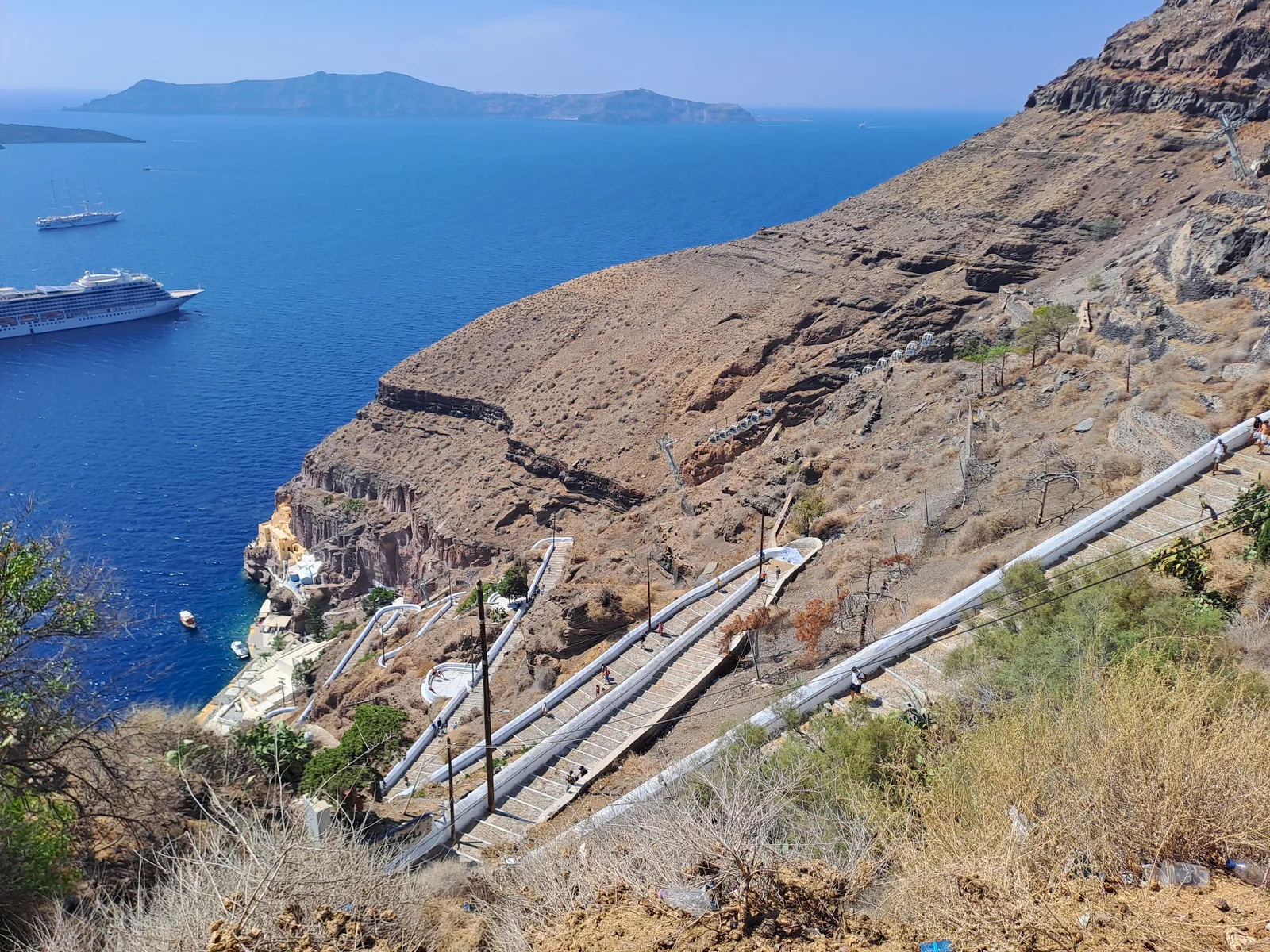 Details at Karavolades Stairs Santorini — travel photo
