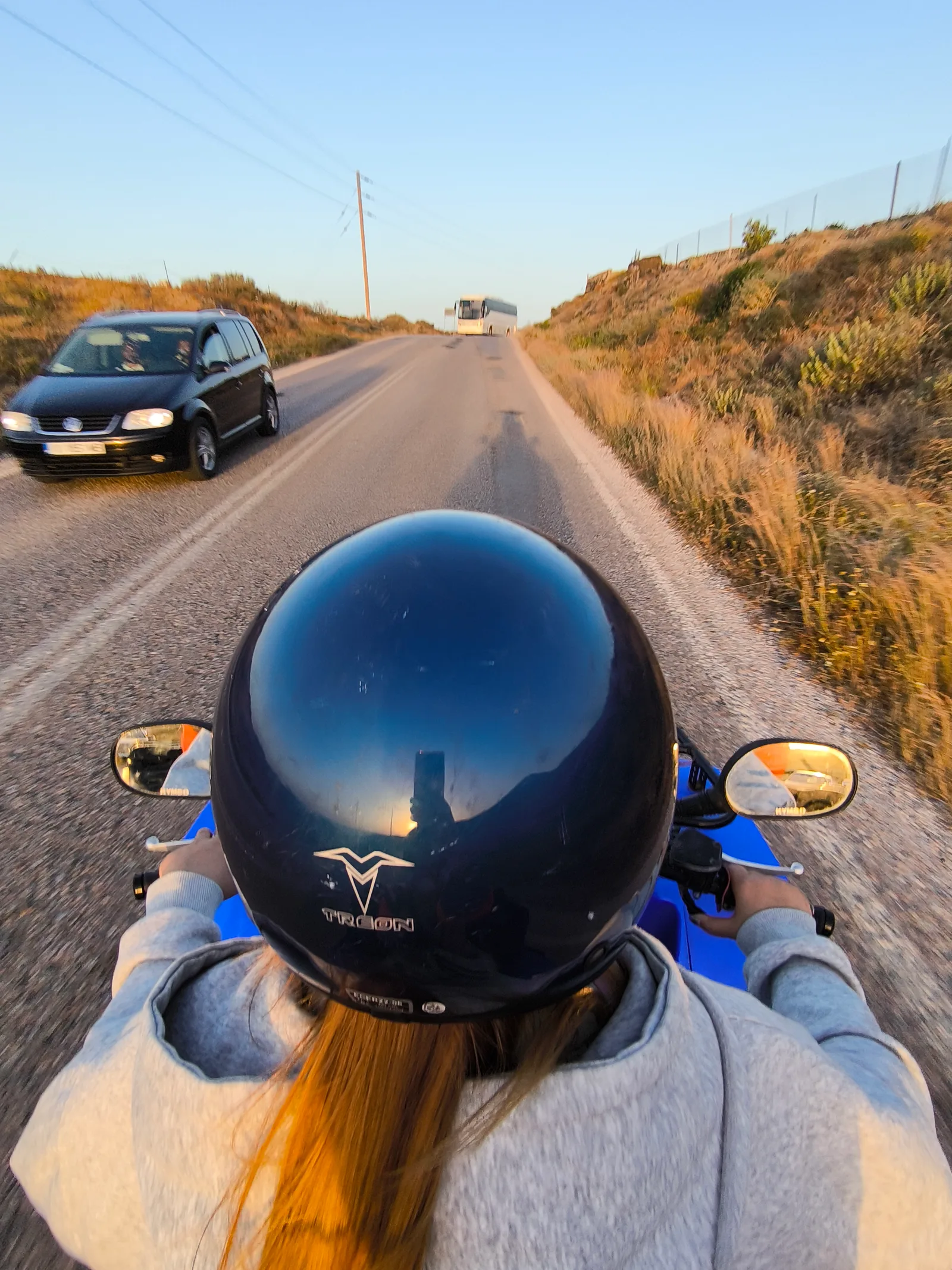 Atmosphere at Moto Manos Fira rental car atv buggy scooter Santorini — travel photo