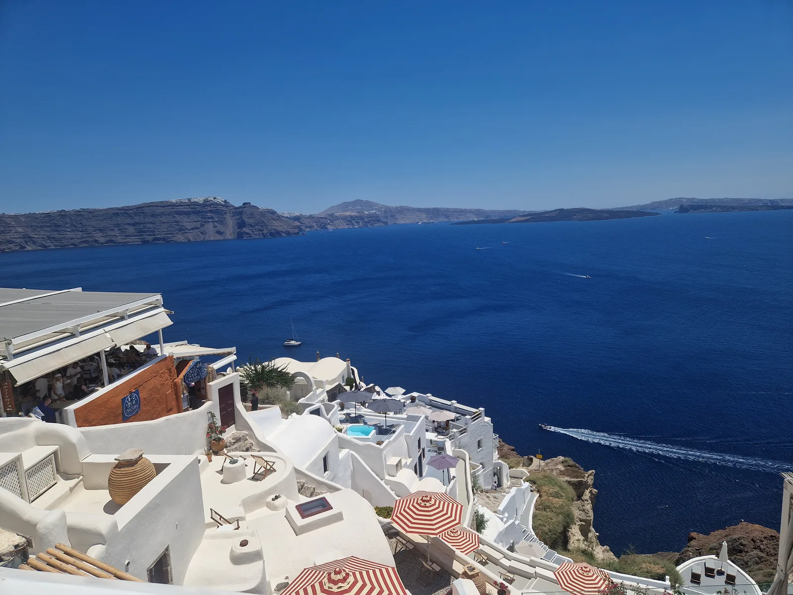Atmosphere at Santorini caldera Santorini — travel photo