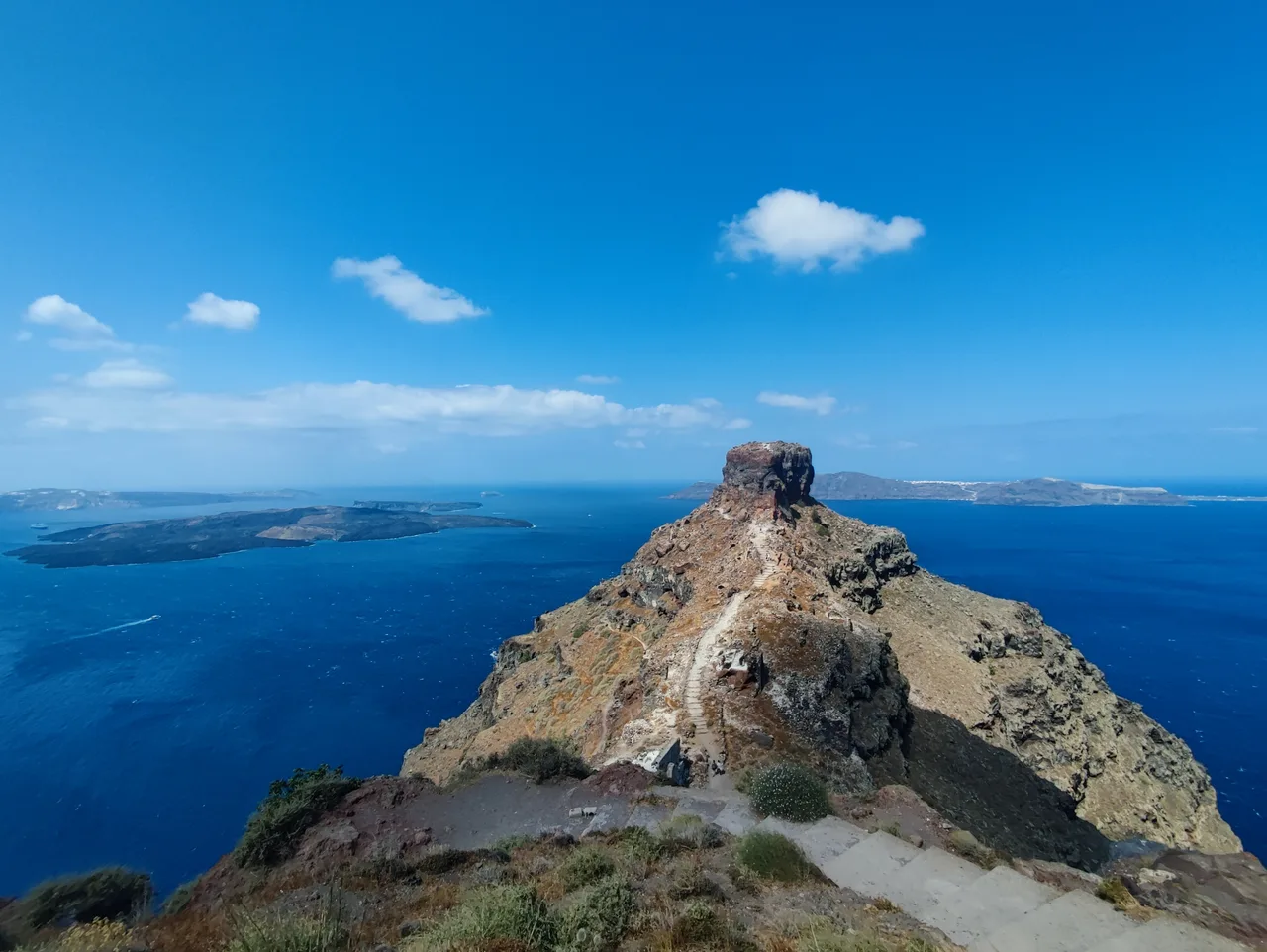 Skaros Rock — rainy day guide Santorini