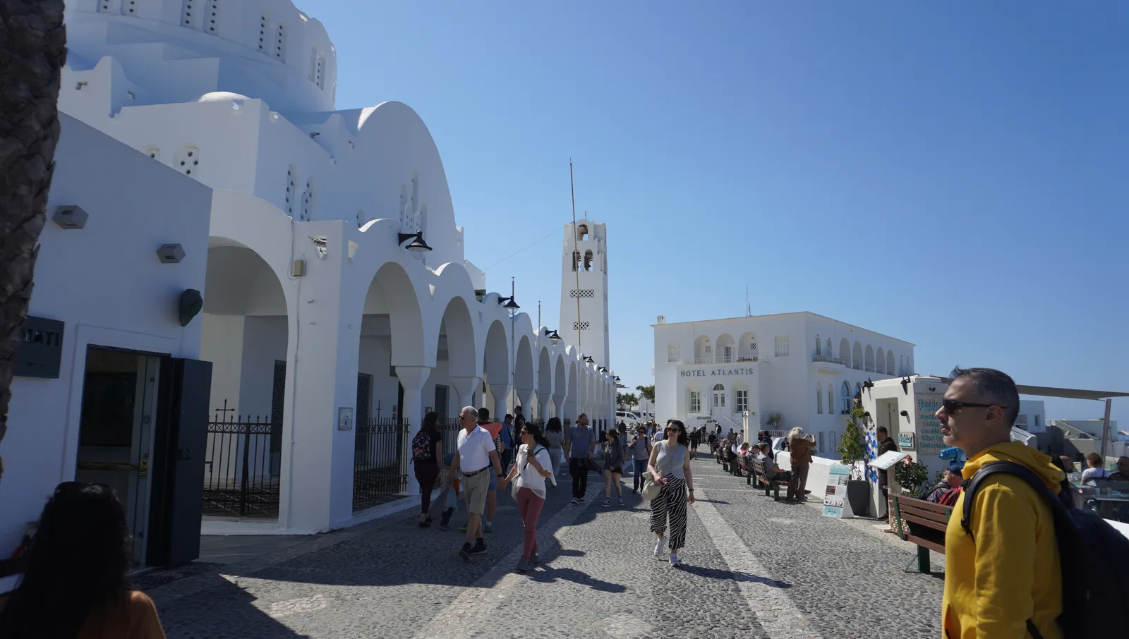 Details at Theotokopoulos Main Square Santorini — travel photo