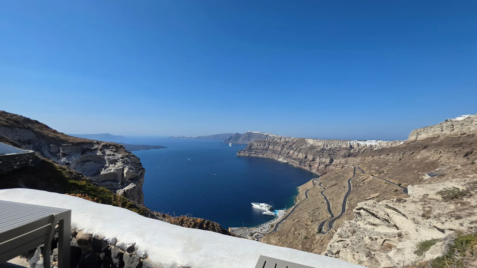 Main view at Venetsanos Winery Santorini — travel photo