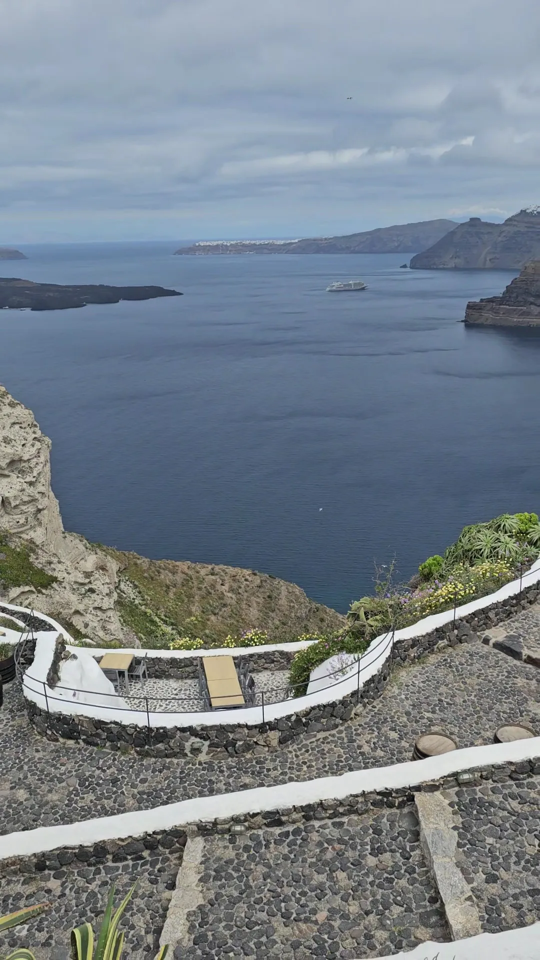 Details at Venetsanos Winery Santorini — travel photo