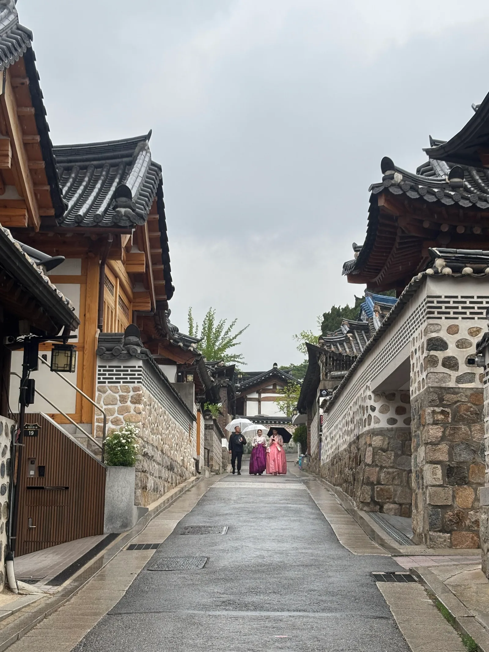 Atmosphere at Bukchon Hanok Village Seoul — travel photo