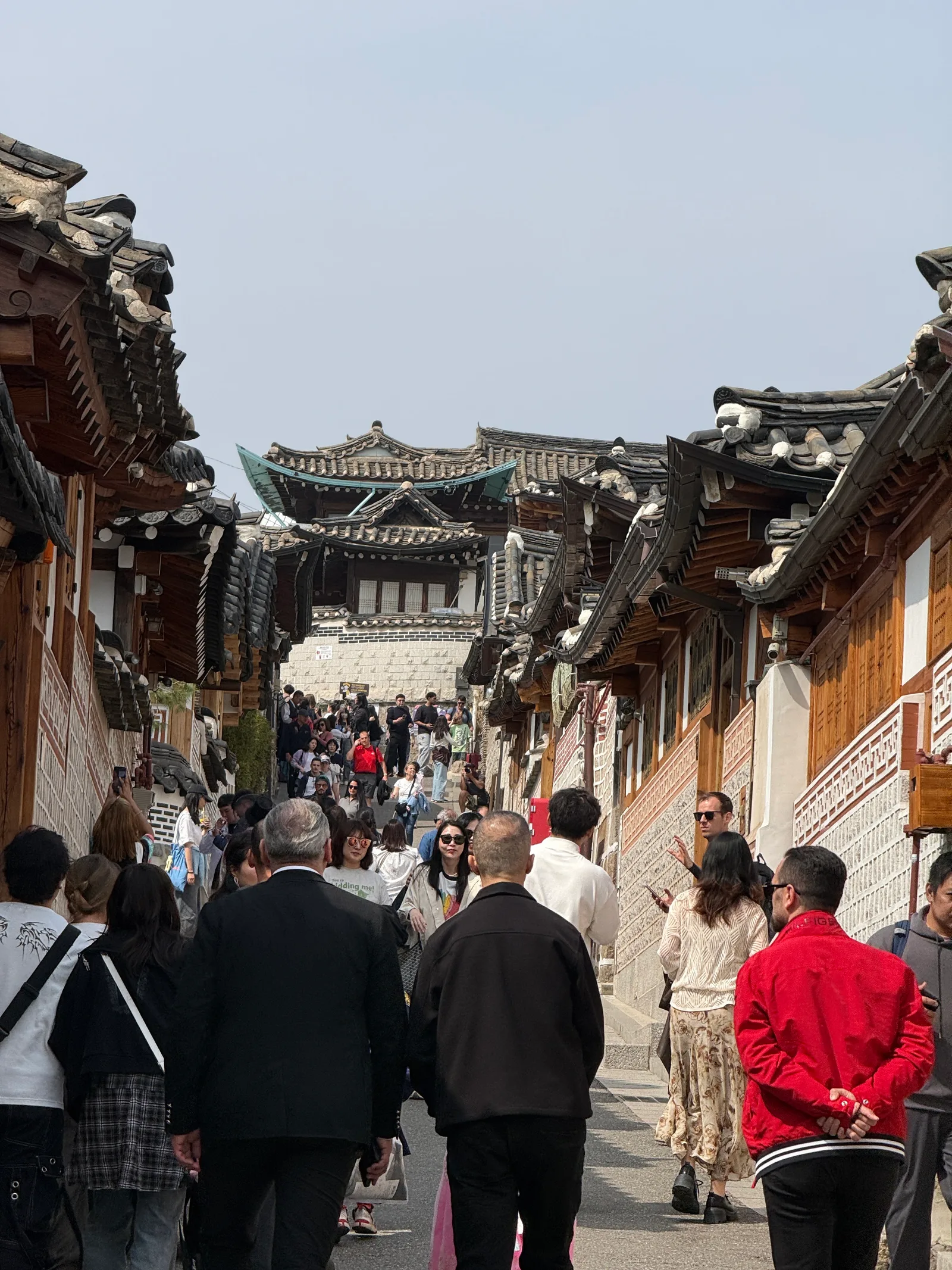 Details at Bukchon Yukgyeong (Photo Spot) Seoul — travel photo