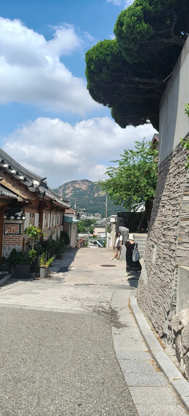 Bukchon Yukgyeong (Photo Spot)