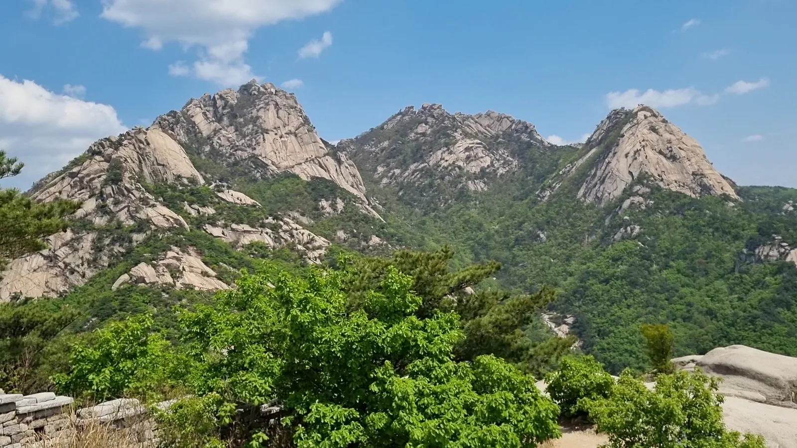 Atmosphere at Bukhansan National Park Seoul — travel photo