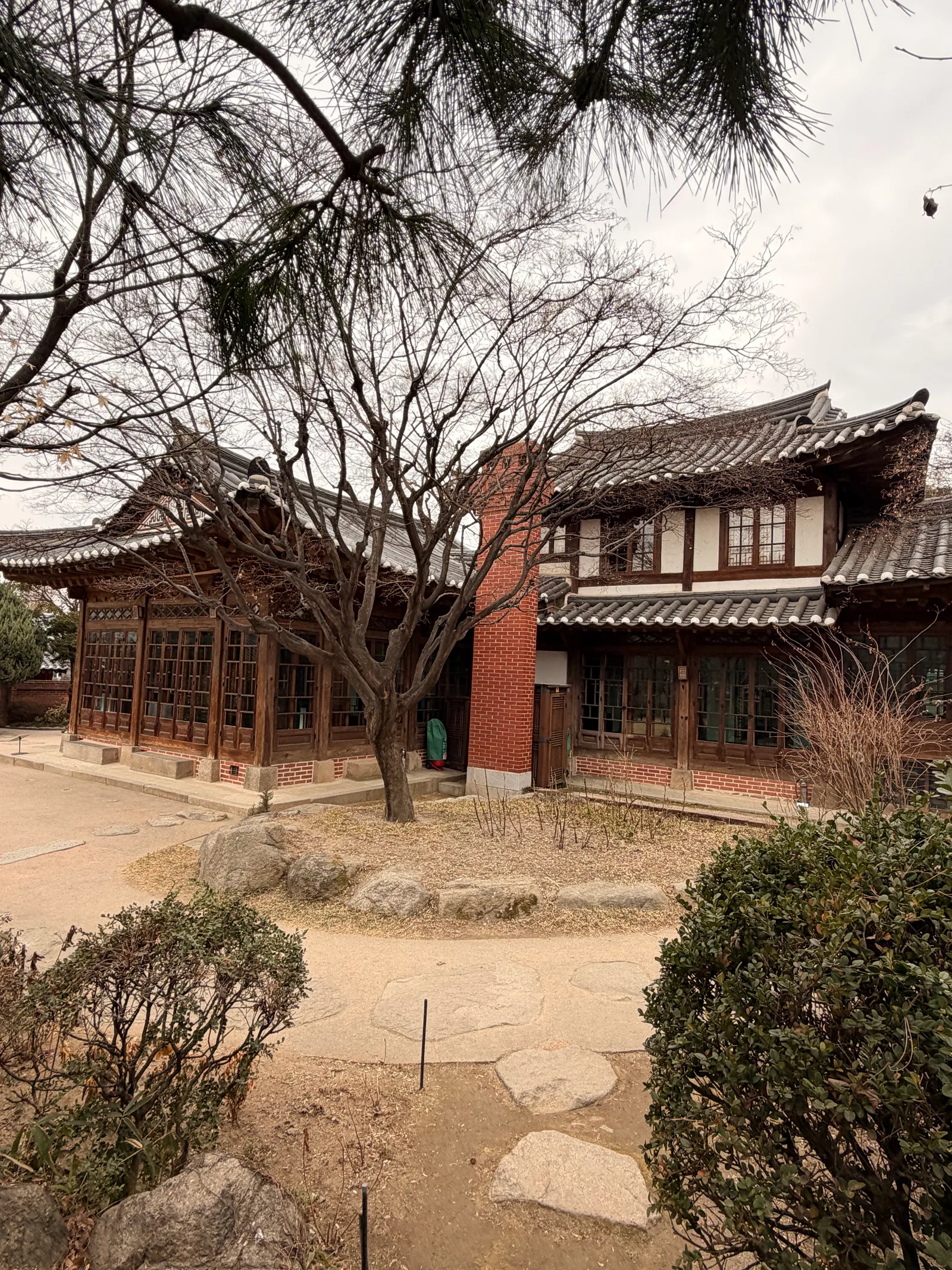 Atmosphere at House of Baek Inje Seoul — travel photo