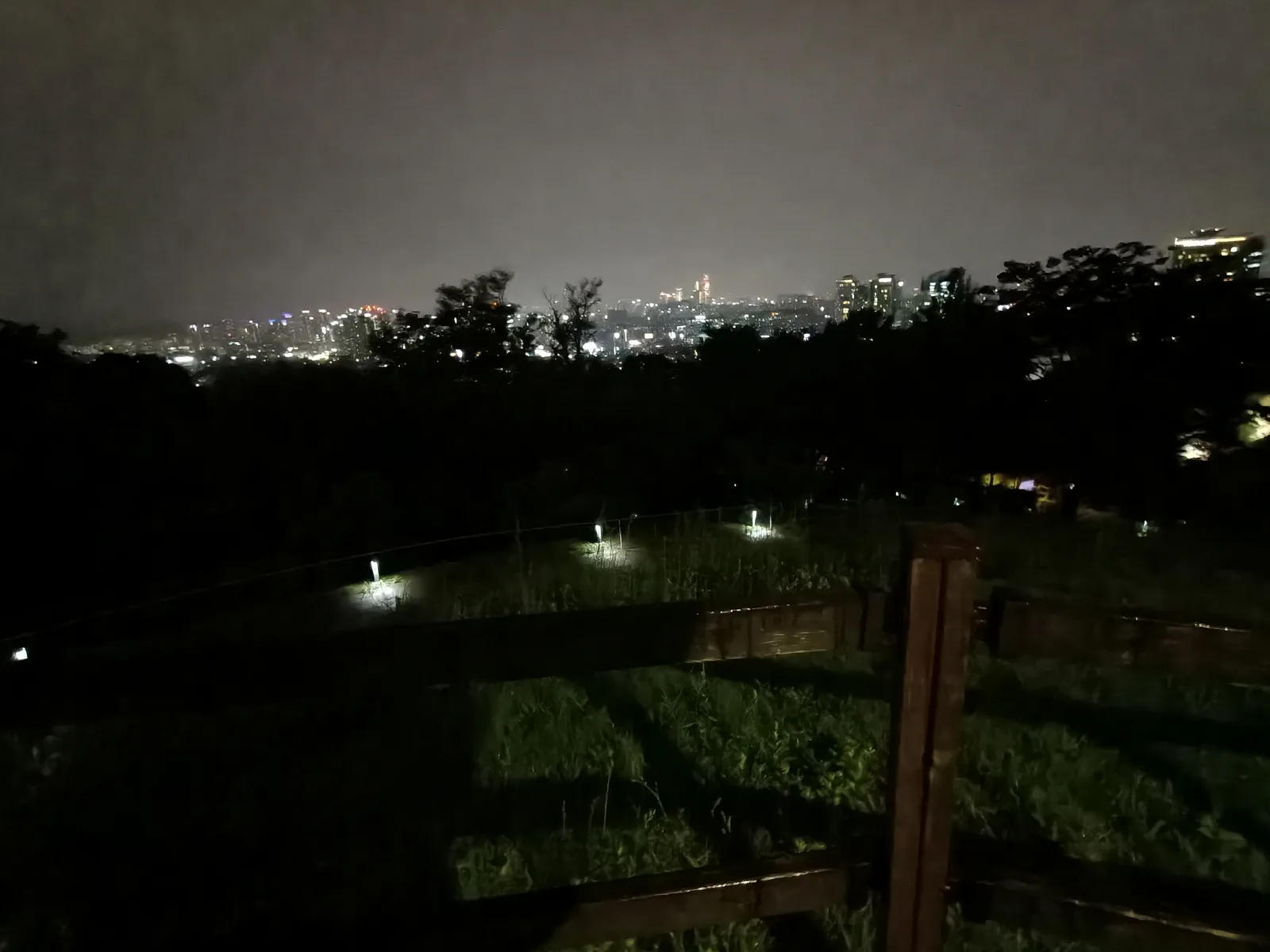 Atmosphere at Namsan Dulle-gil Trail Seoul — travel photo