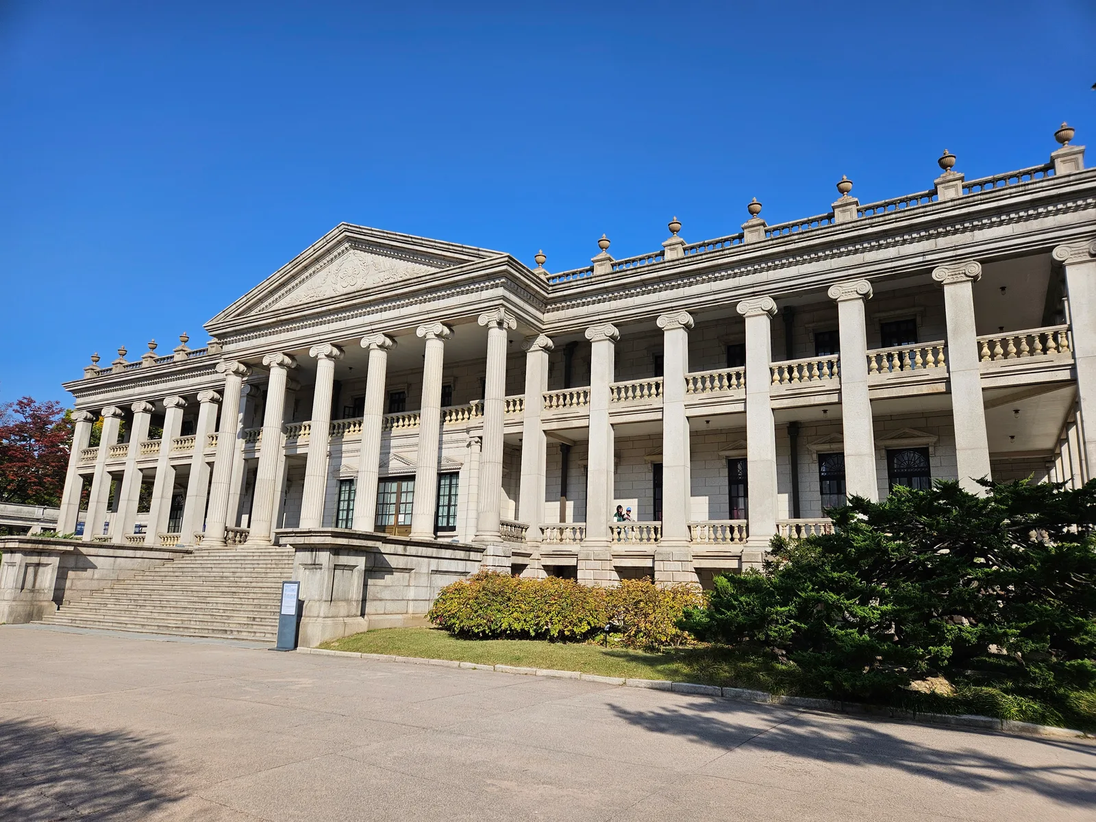 Main view at Seokjojeon (Korean Empire History Museum) Seoul — travel photo