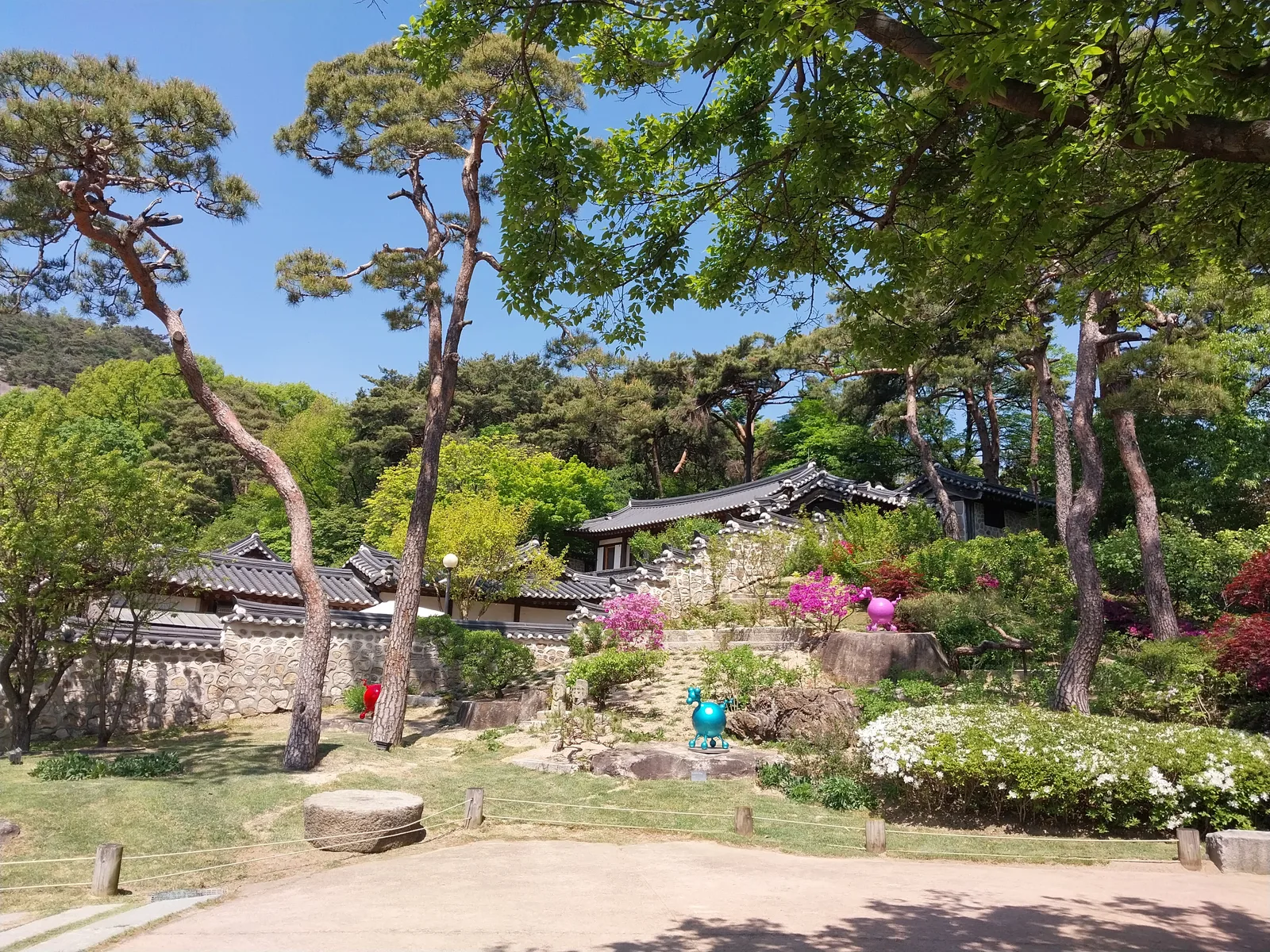 Atmosphere at Seokpajeong Seoul Art Museum Seoul — travel photo