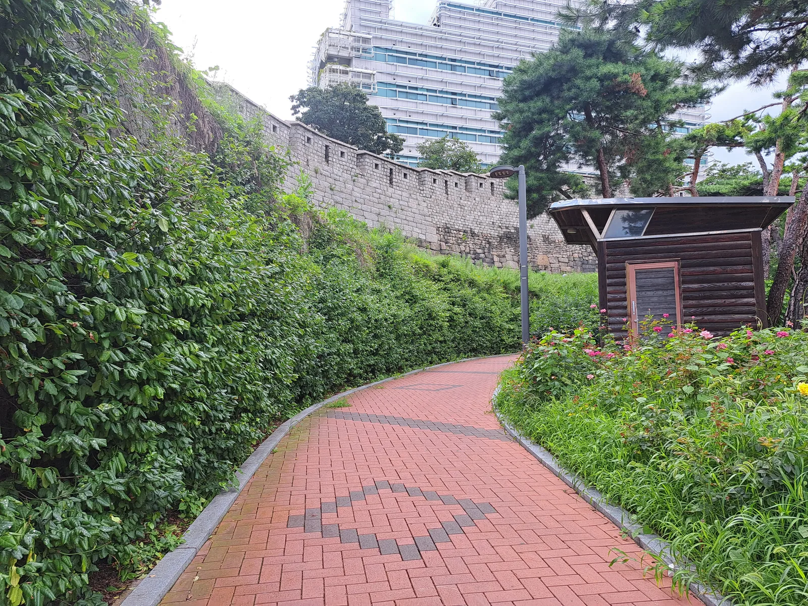 Seoul City Wall Trail β hidden gems guide Seoul