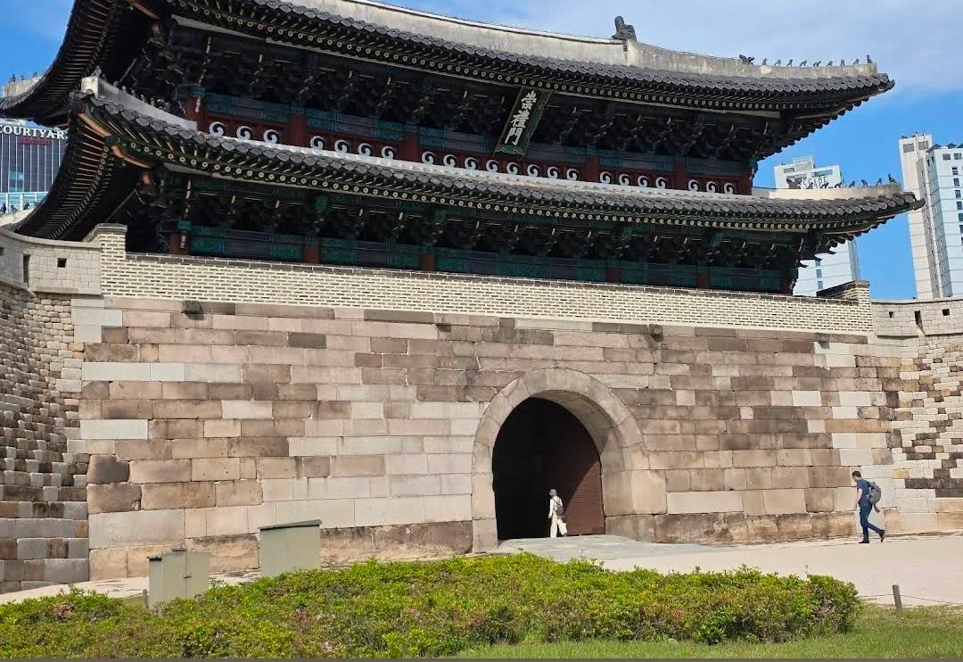 Interior at Sungnyemun Gate (Namdaemun) Seoul — travel photo