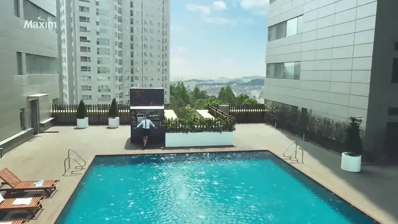 The Classic 500 Pentaz Executive Residence