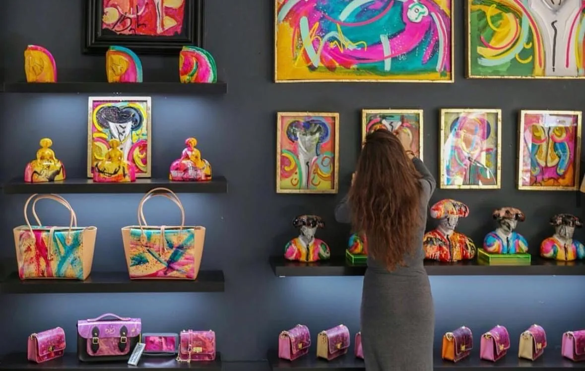 B A L C R I S Gallery