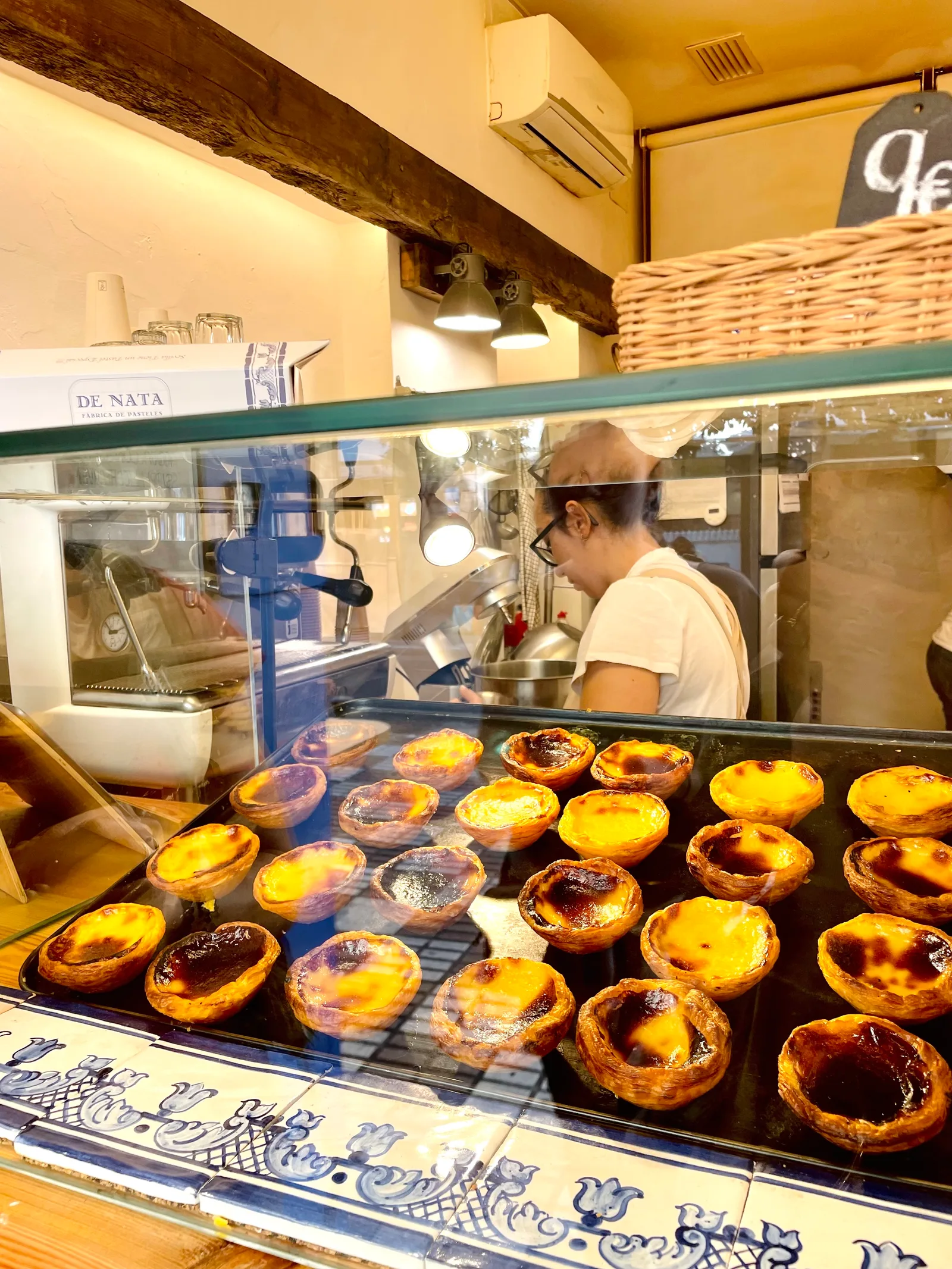 Details at De Nata (Maestranza) - Fábrica de Pastéis de Nata Seville — travel photo