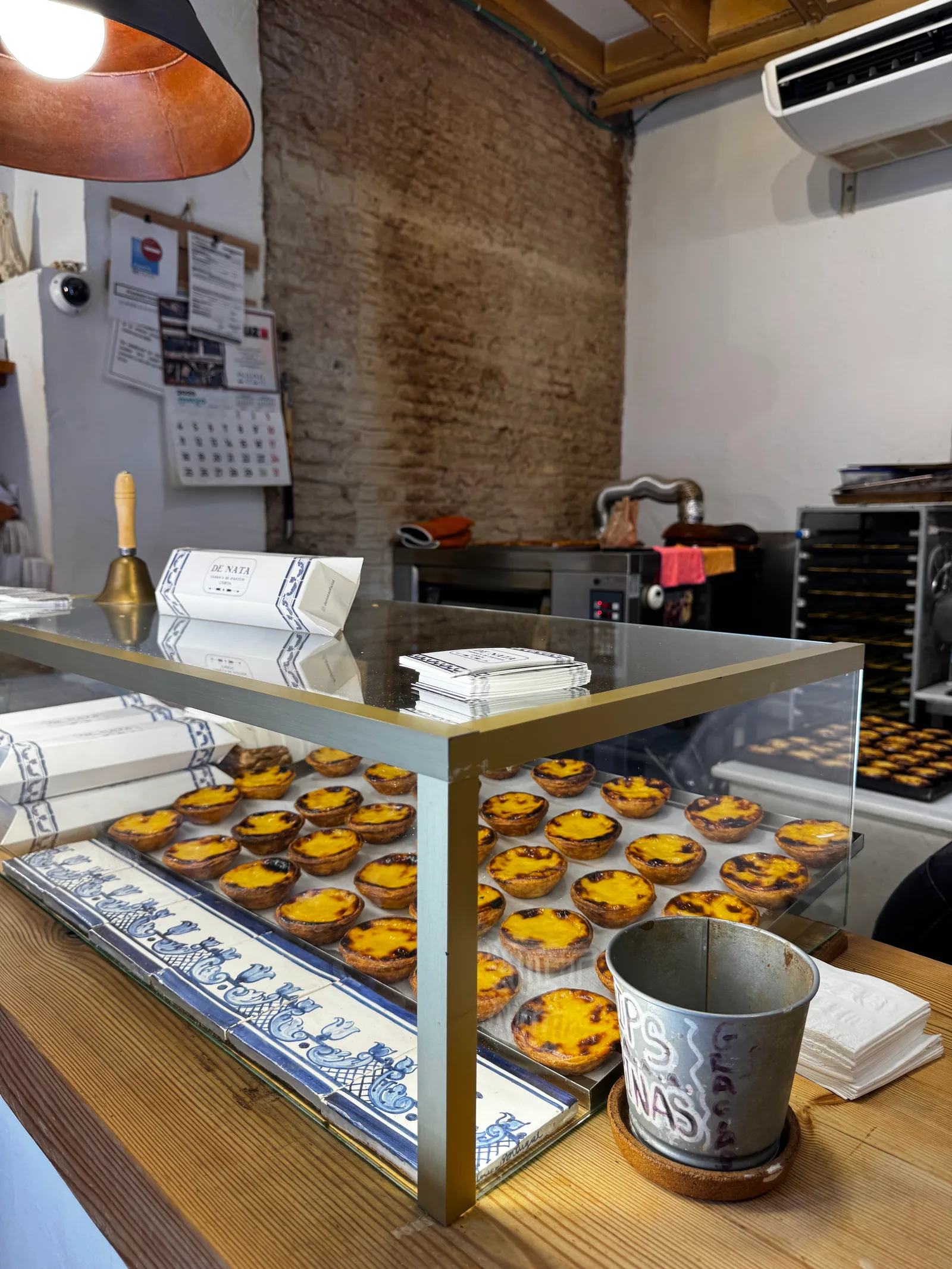 Details at De Nata (Santa Cruz) - Fábrica de Pastéis de Nata Seville — travel photo