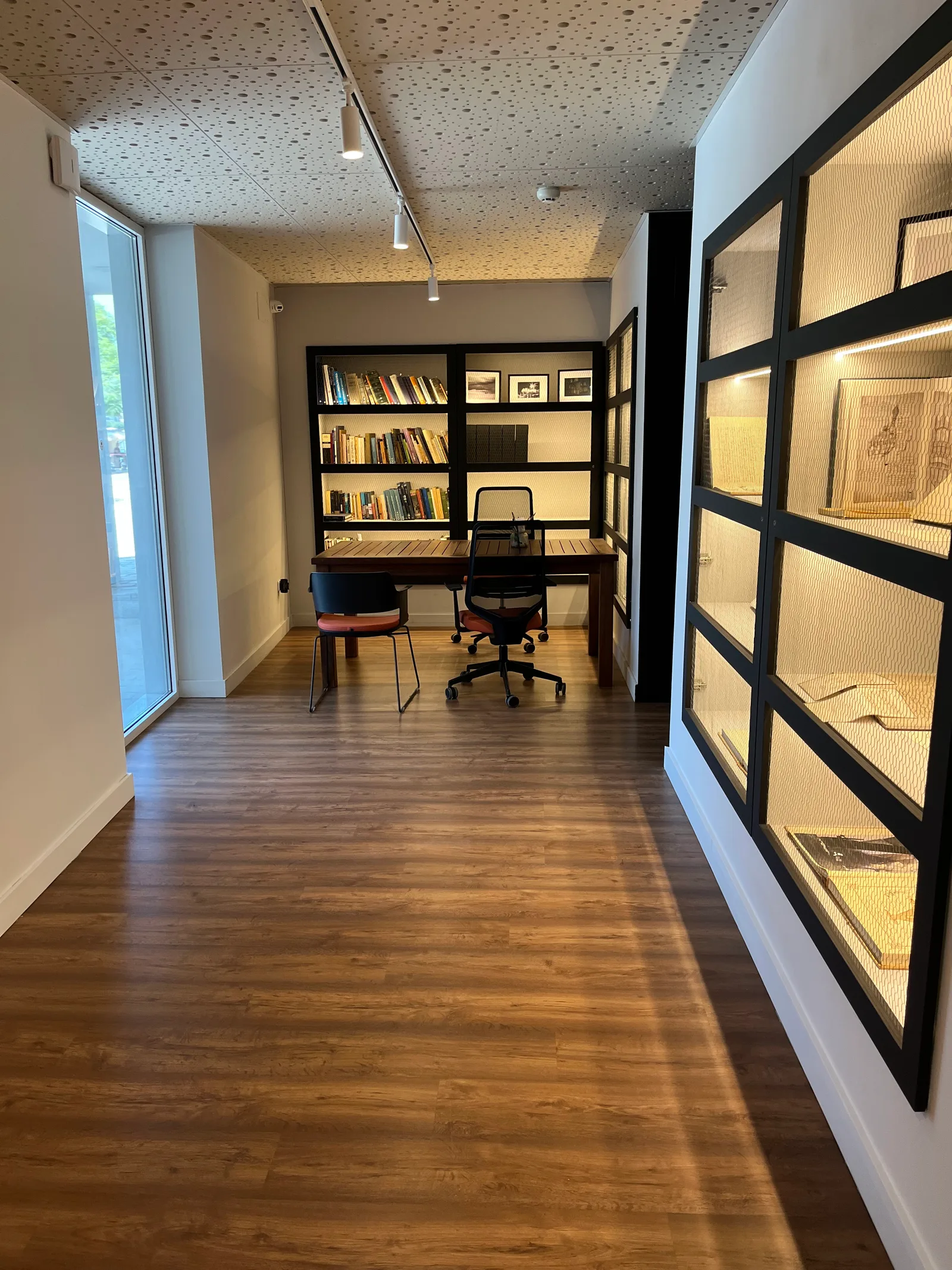 Main view at Espacio Exploraterra · Centro Nao Victoria Seville — travel photo