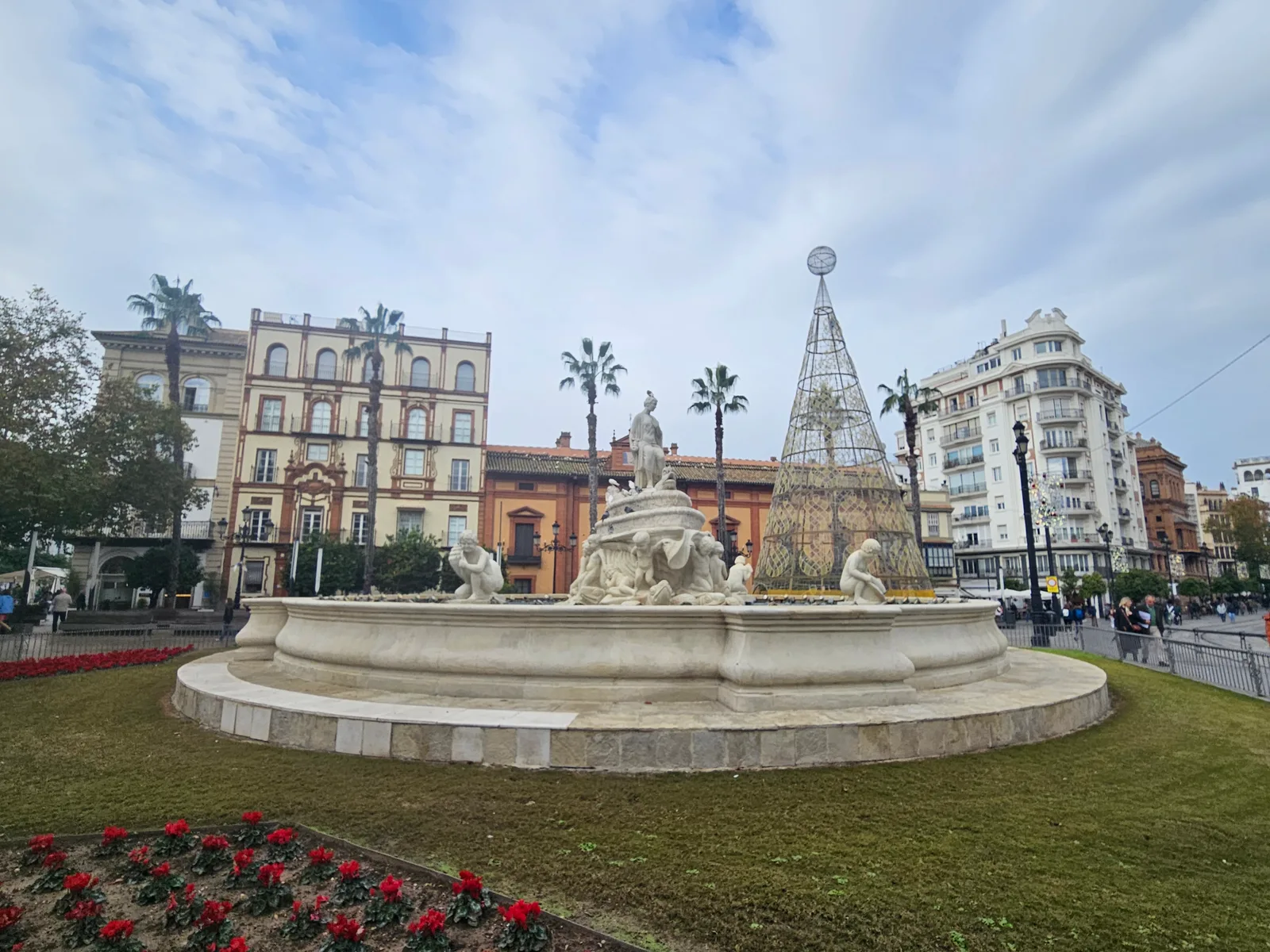 Details at Híspalis Fountain Seville — travel photo