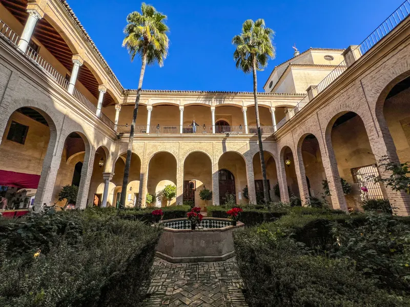 Palacio Marqueses de la Algaba — Museum in Seville
