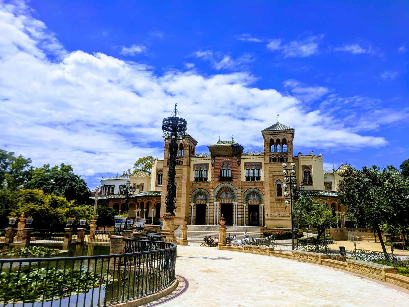 Atmosphere at Parque de las Palomas Seville — travel photo