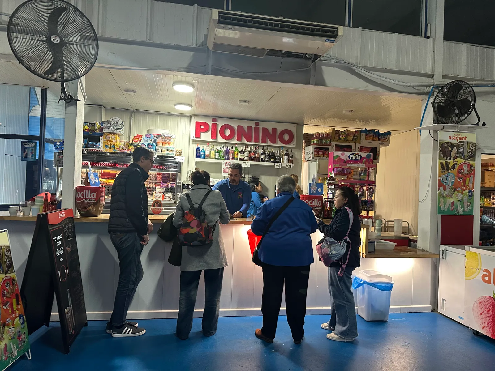Atmosphere at Parque de Ocio Pionino Seville — travel photo