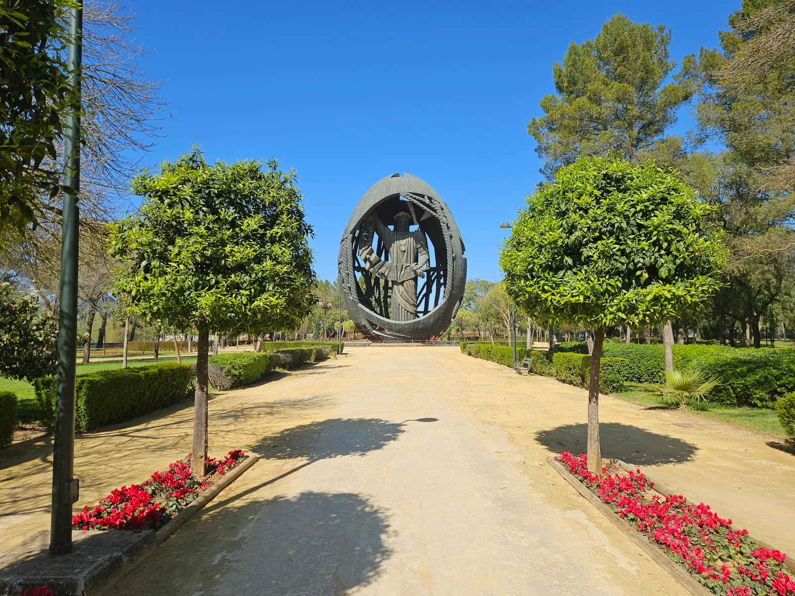 Details at Parque San Jerónimo Seville — travel photo