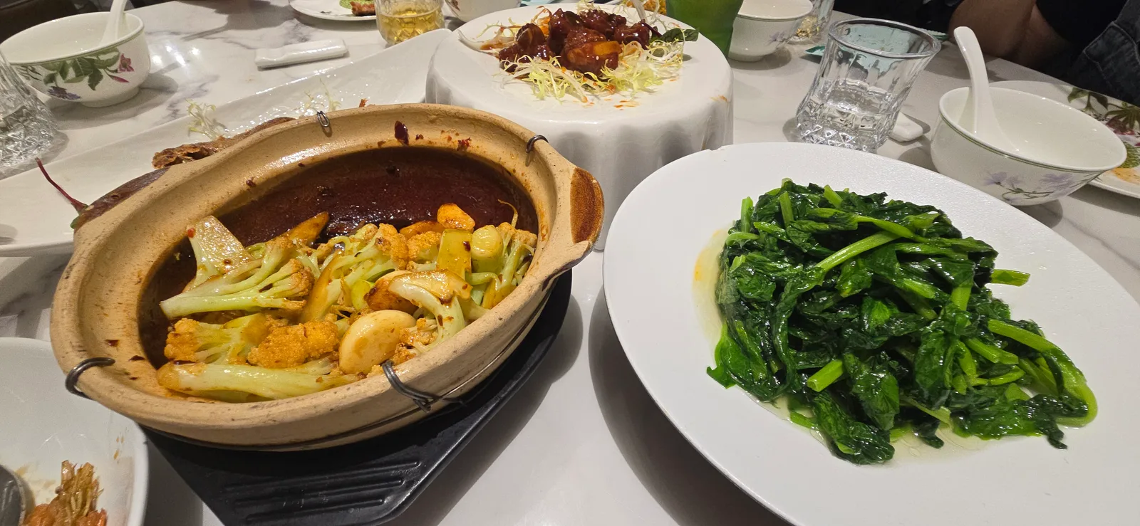 Atmosphere at 50 Moganshan Road Shanghai — travel photo