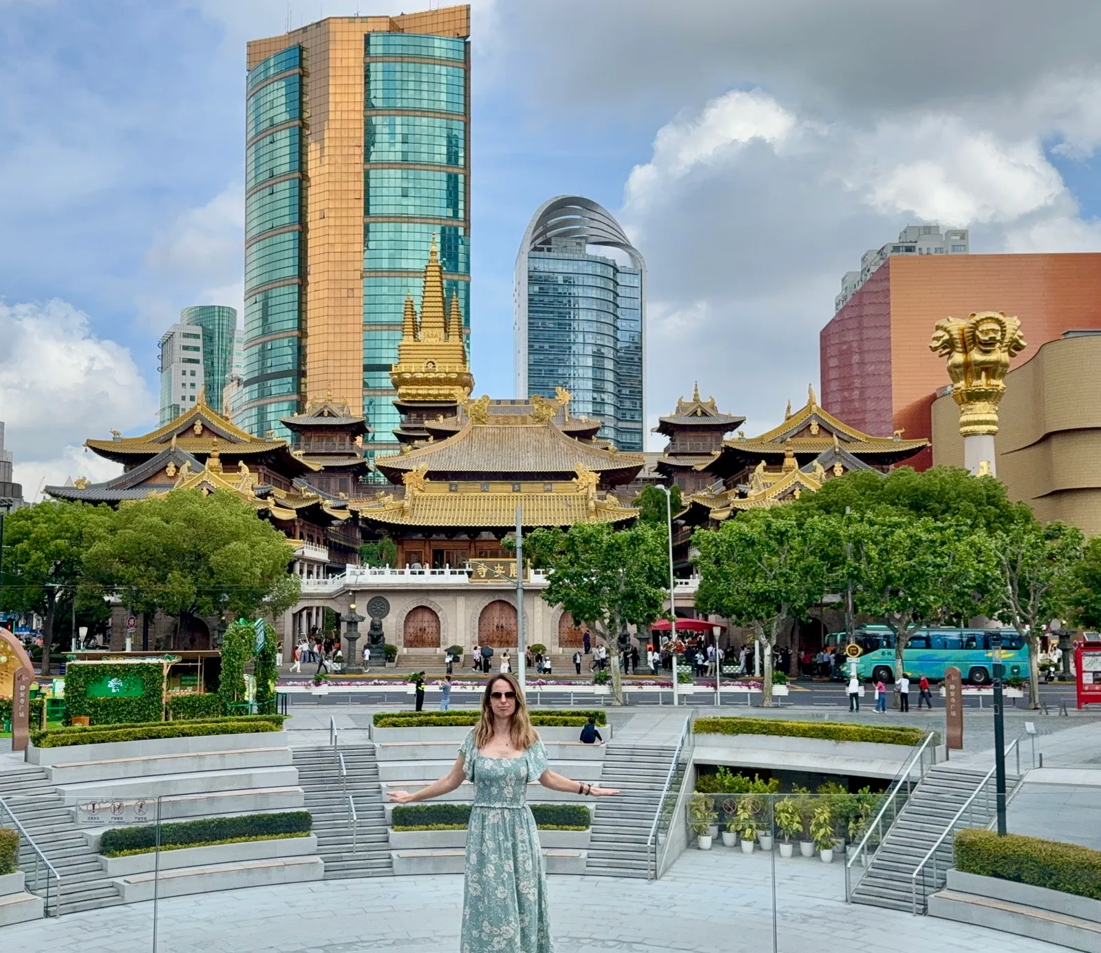 Interior at Jing'an Temple Shanghai — travel photo