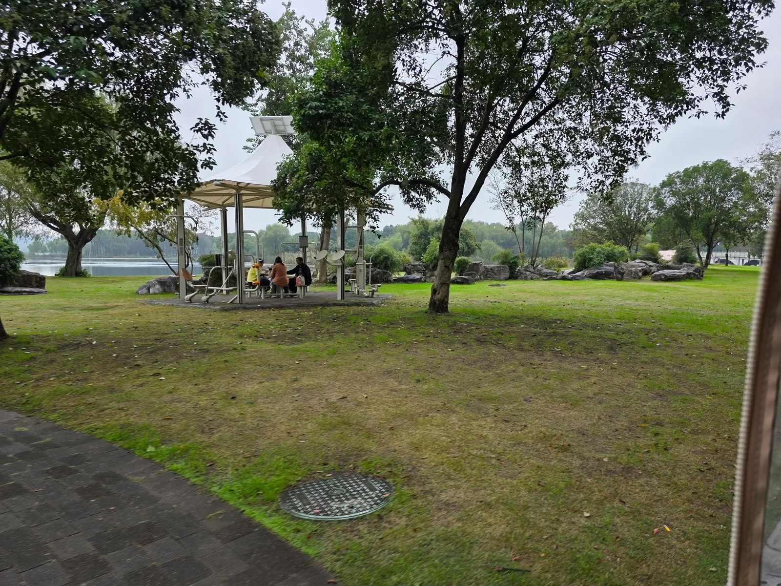 Atmosphere at 河滨公园 Shanghai — travel photo