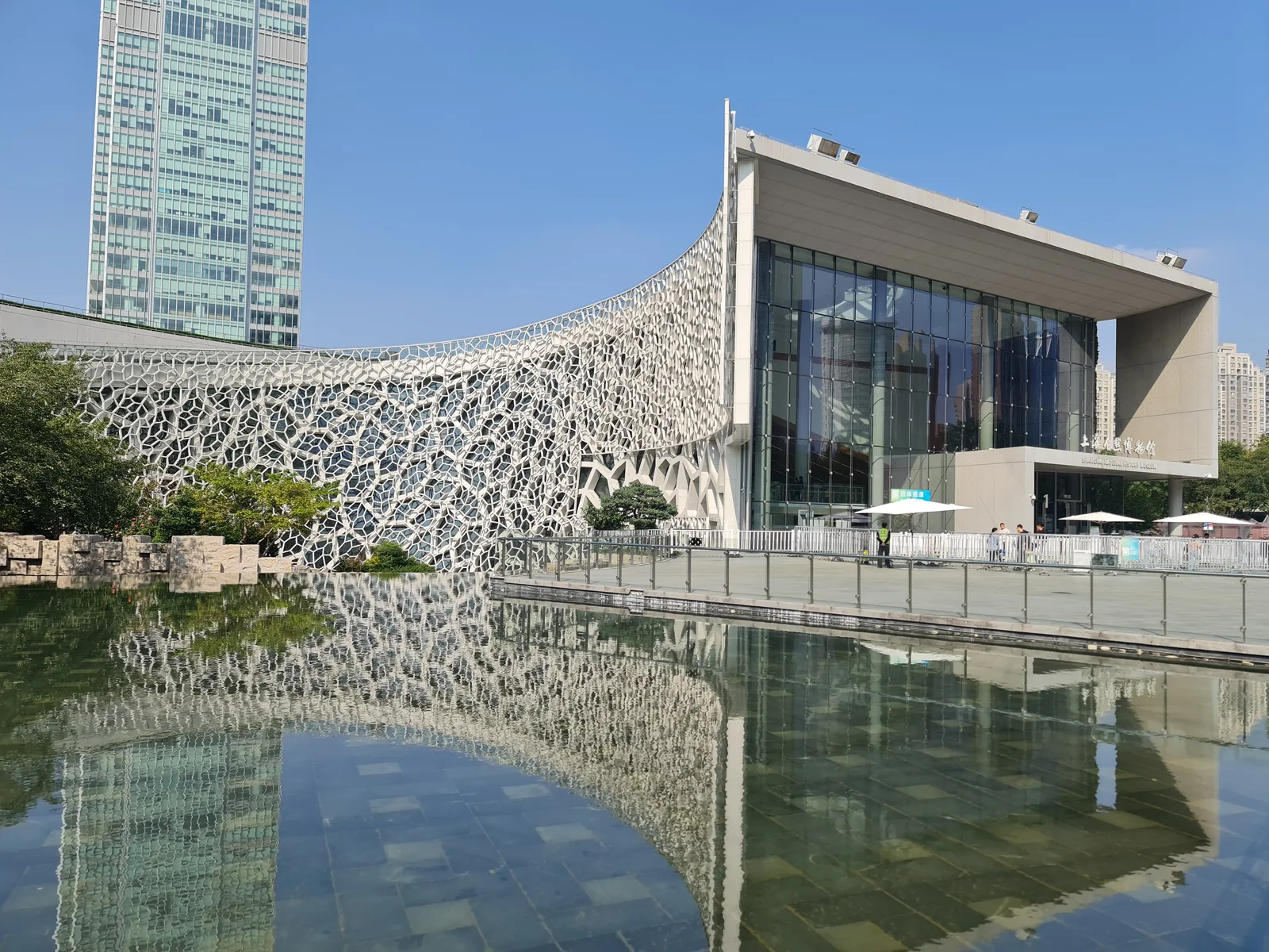 Main view at Shanghai Natural History Museum. Shanghai — travel photo