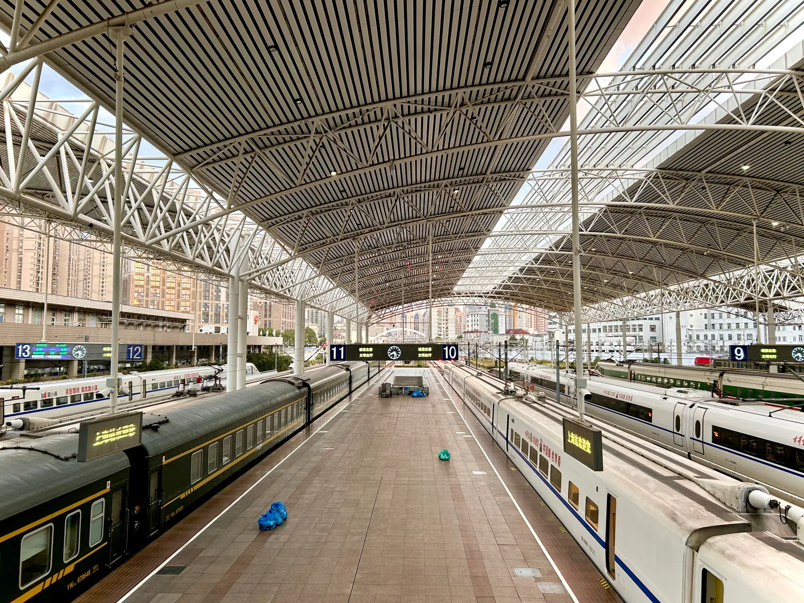 Interior at Shanghai Railway Station Shanghai — travel photo