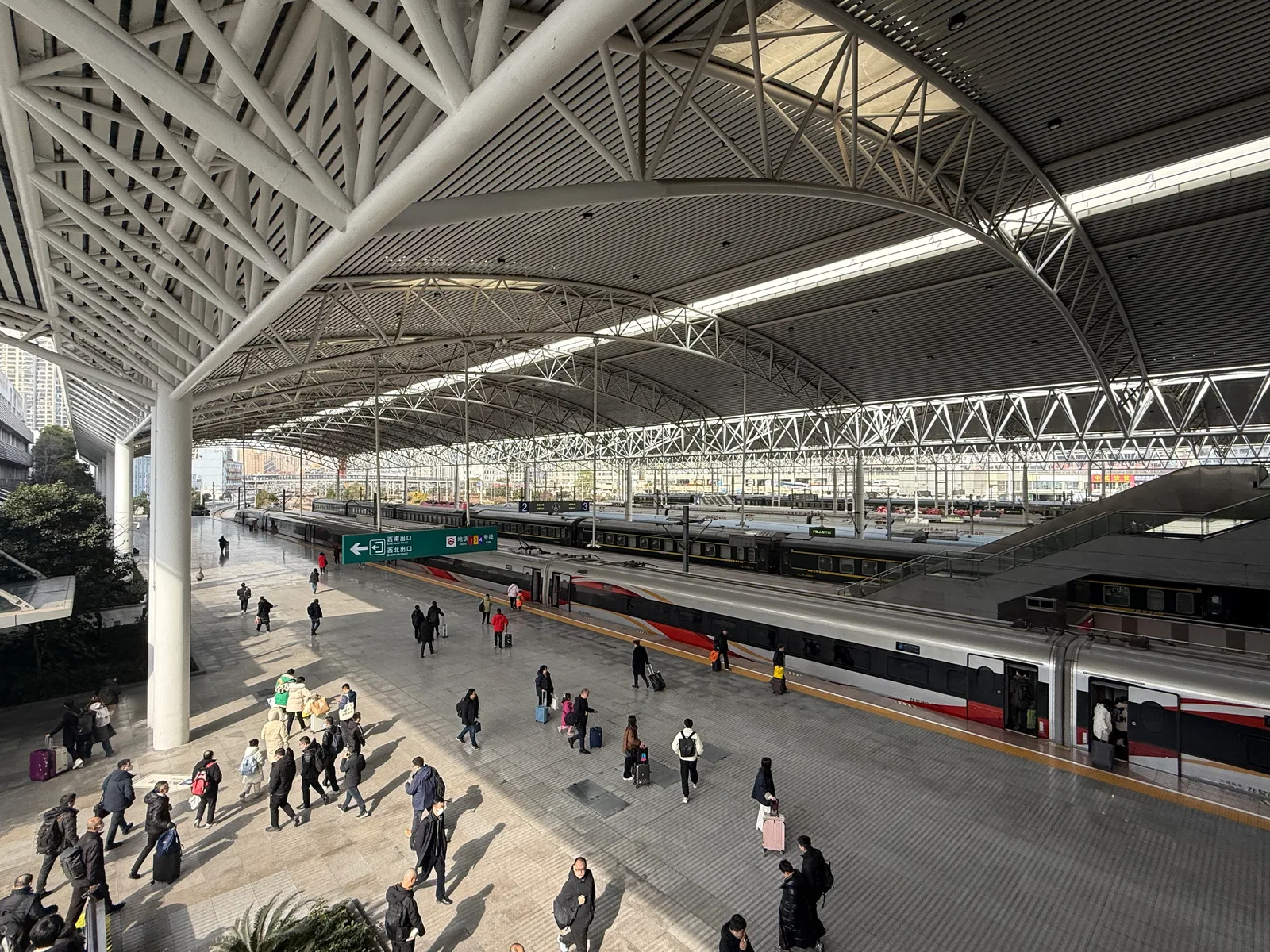Details at Shanghai Railway Station Shanghai — travel photo