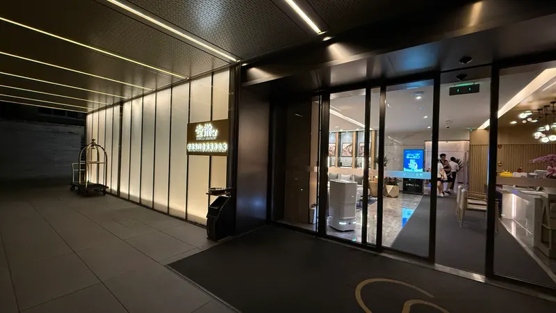 CM+ Serviced Apartment Shenzhen Hillside